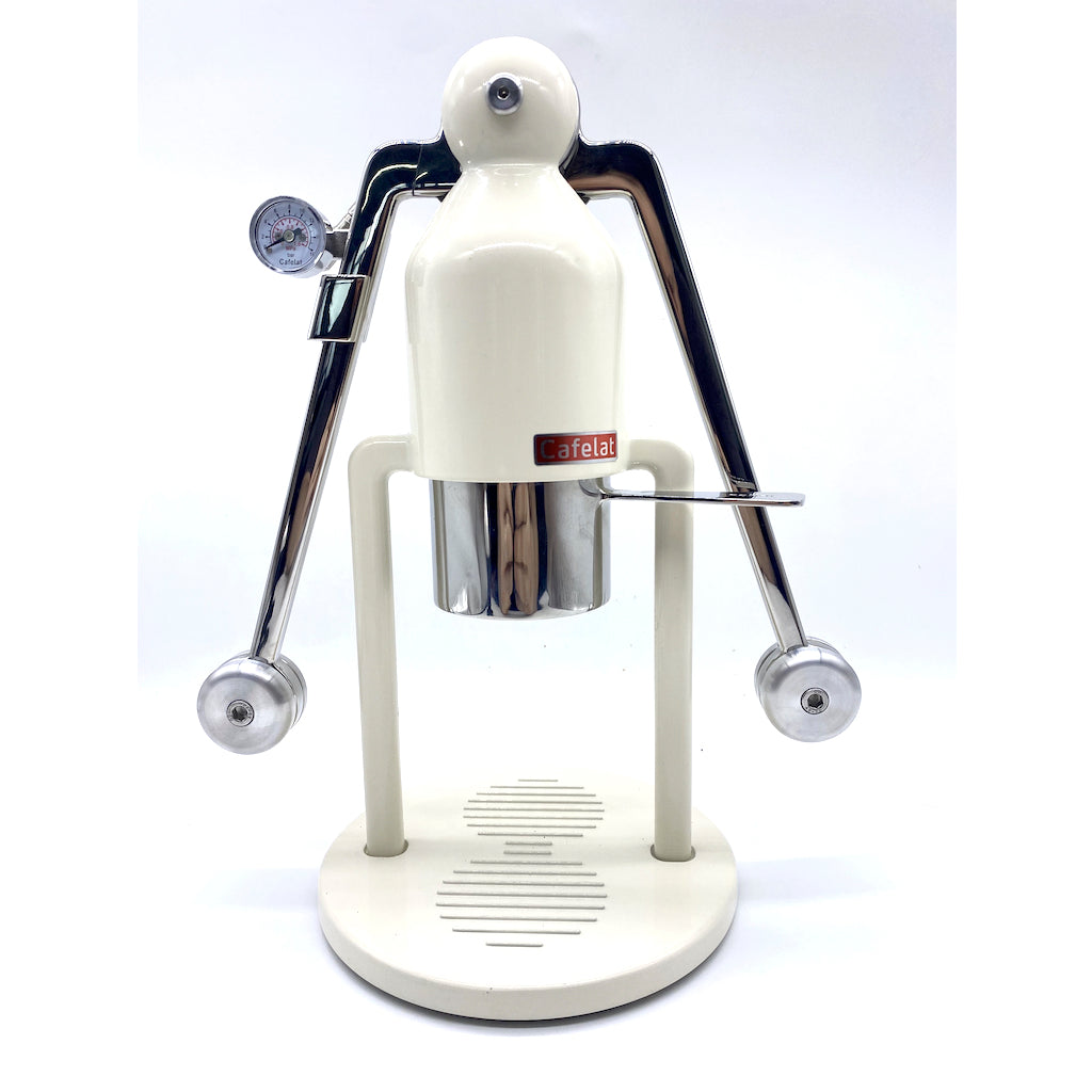 cafelat-robot-barista angle